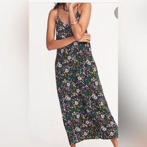 Old navy black floral maxi dress, size large